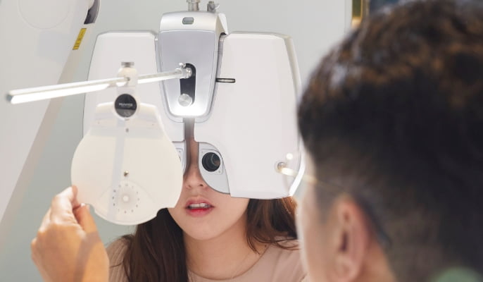 편안한 시력을 제공